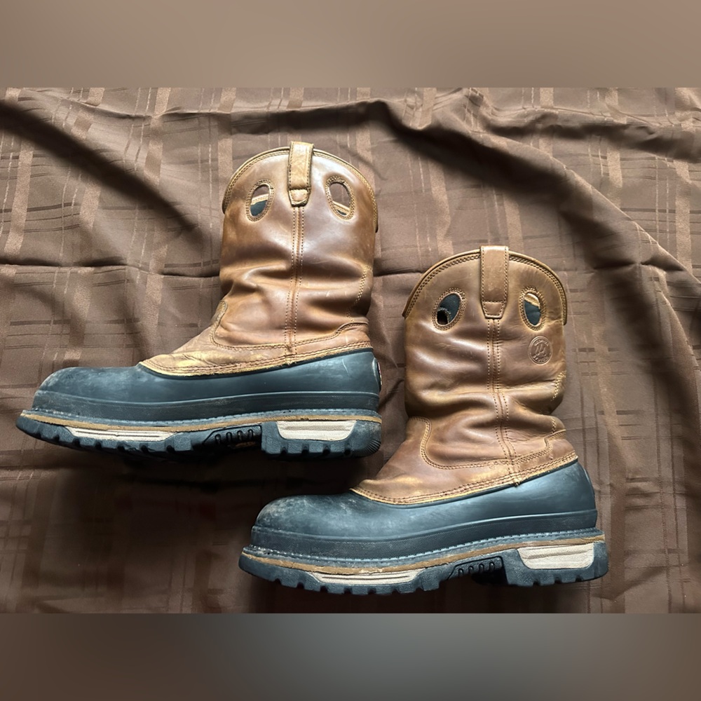 Georgia Mud dog steel toe boots. Size 12, runs big.